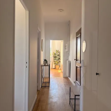 Le Cocoon Train Station 5 Min Drive & Paris Apartment *